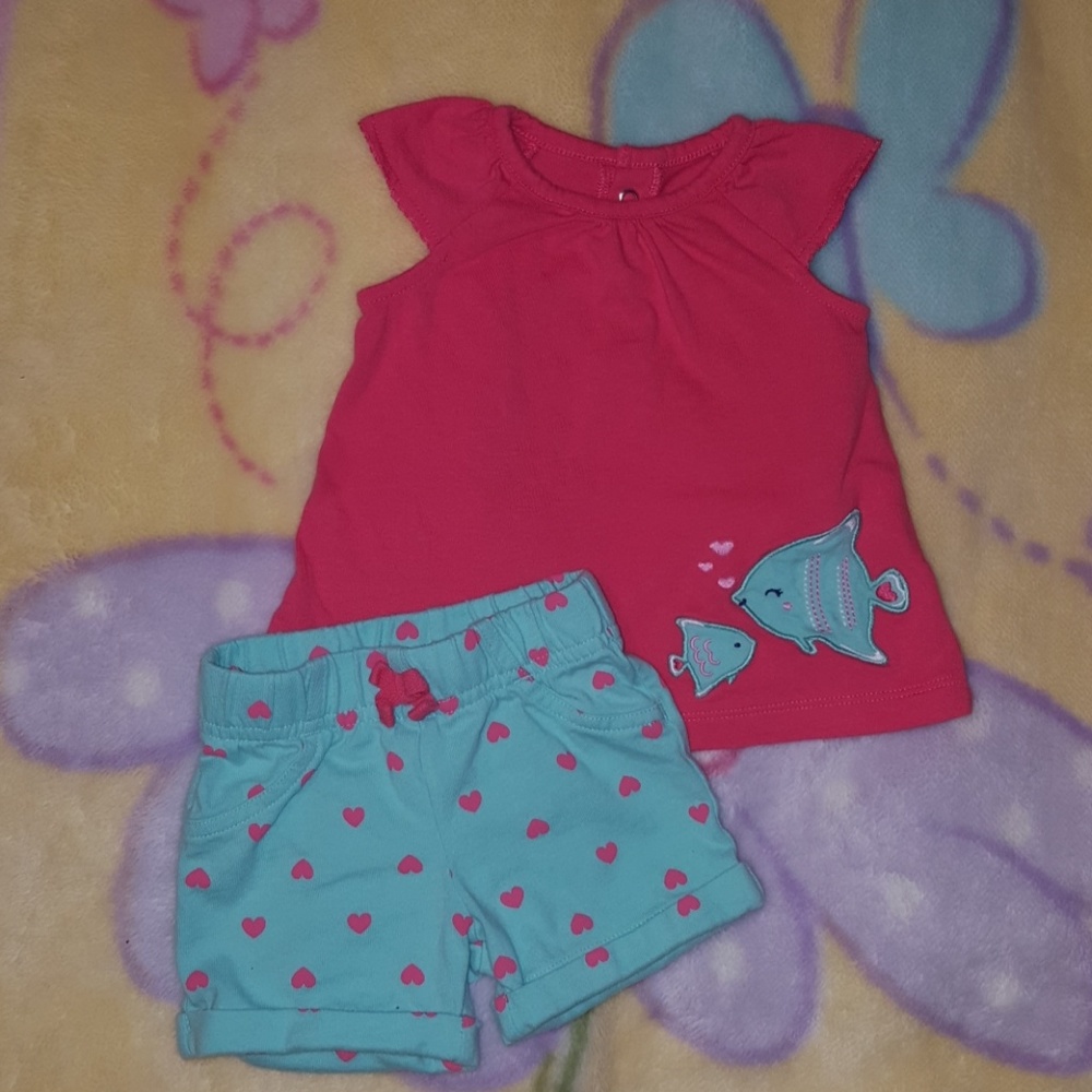 0-3 months cap sleeve shirt and matching shorts
